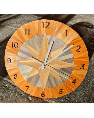 Horloge murale au contour orange